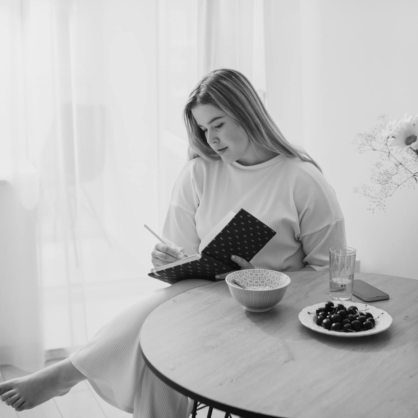 Heal Relationship Anxiety With a 12 Month Custom Self Love Plan