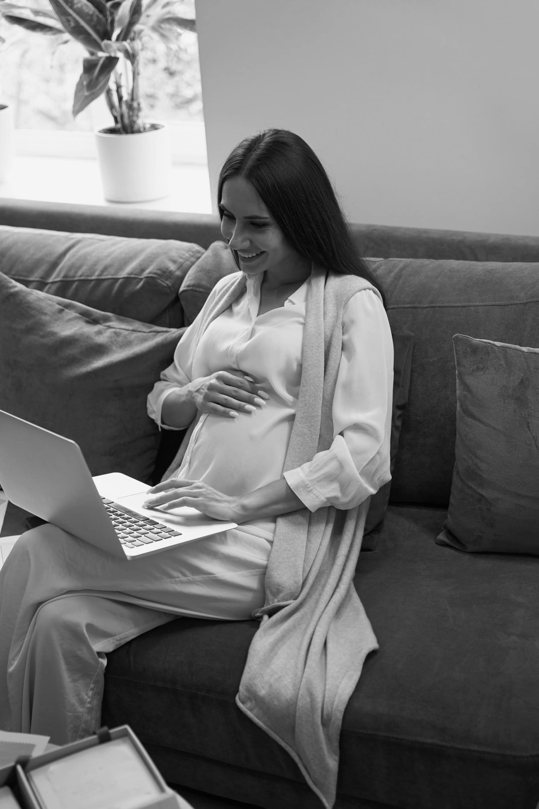 First Trimester Self Love Challenge | support through first trimester of pregnancy